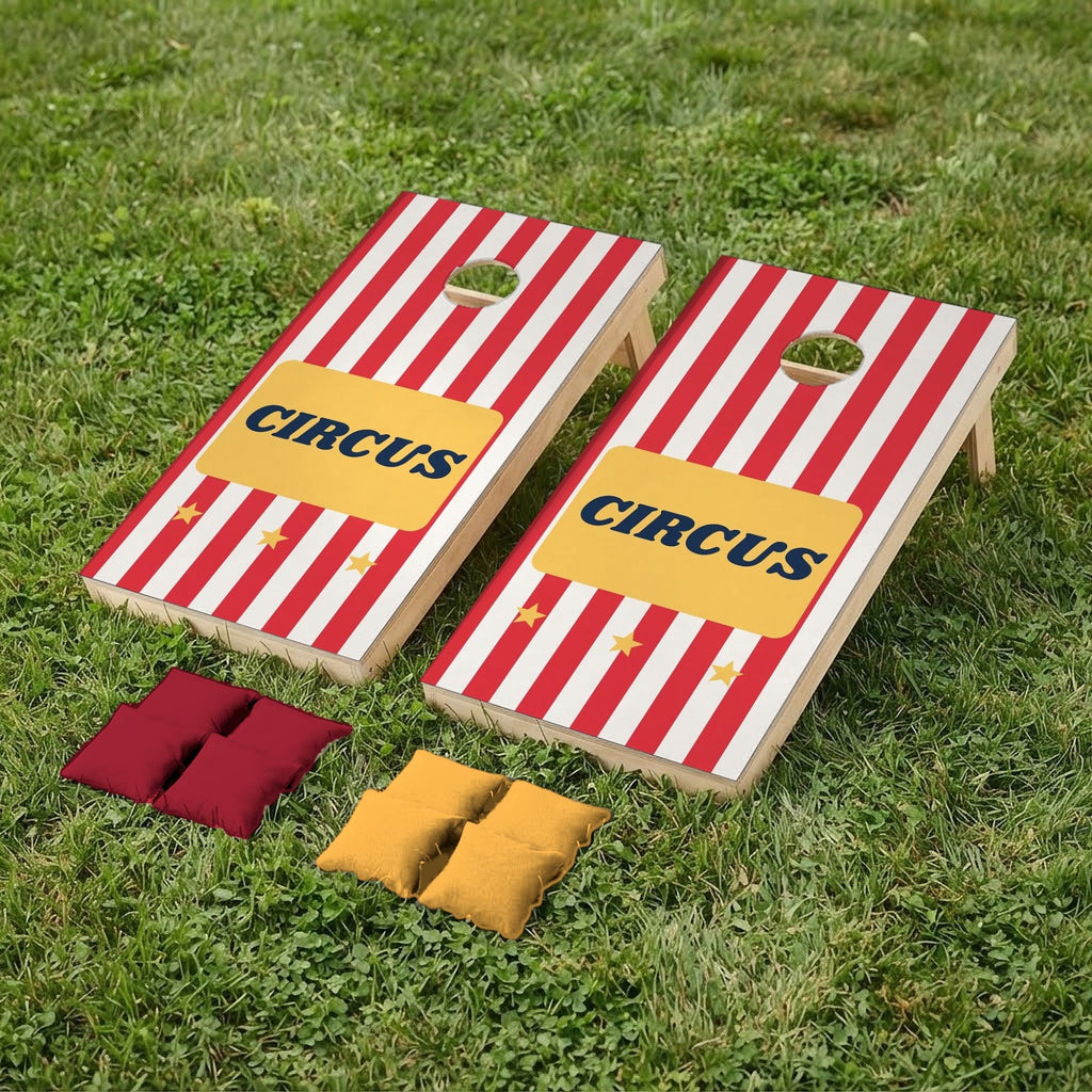 Cornholeset Circus op gras