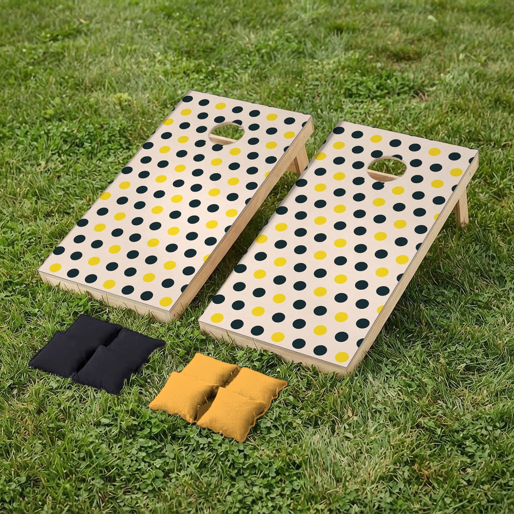 Cornholeset Stippen op gras
