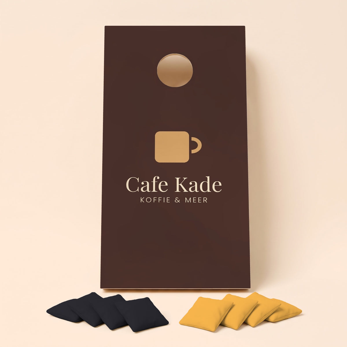 Cornholebord bedrijfslogo Café Kade, los bord zonder zakjes