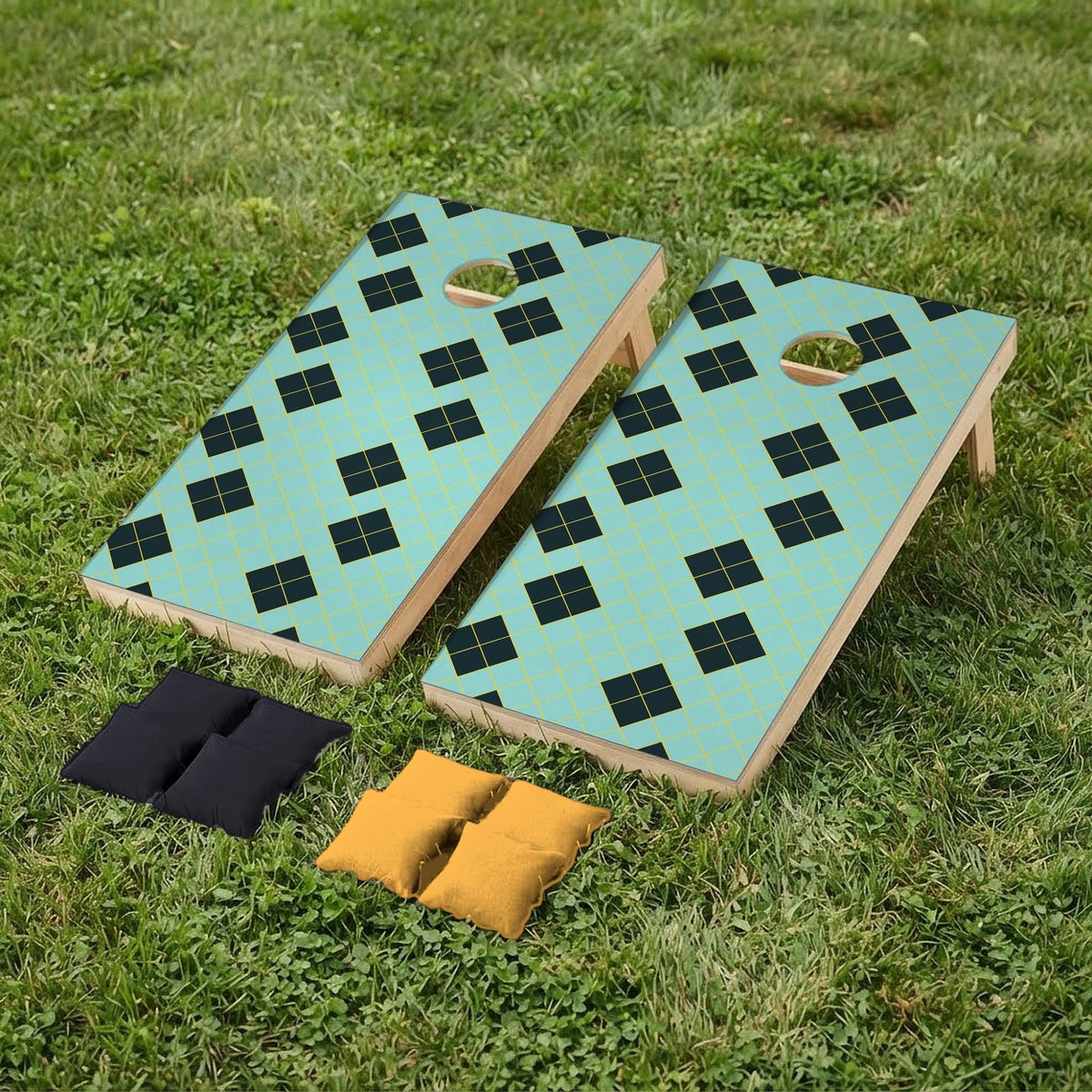 Cornholeset Ruit op gras