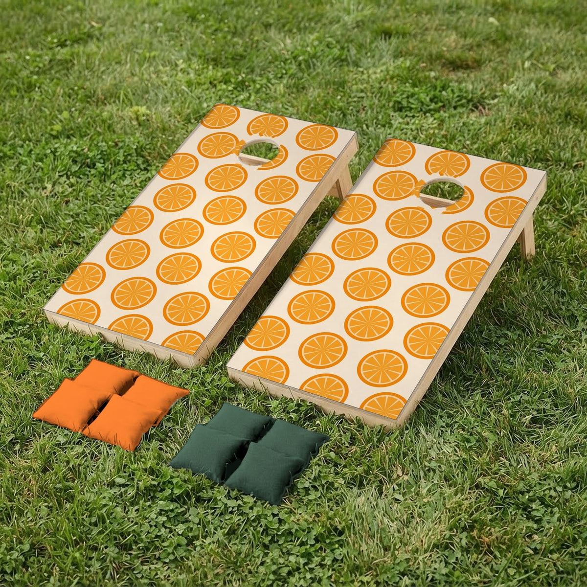 Cornholeset Sinaasappel op gras
