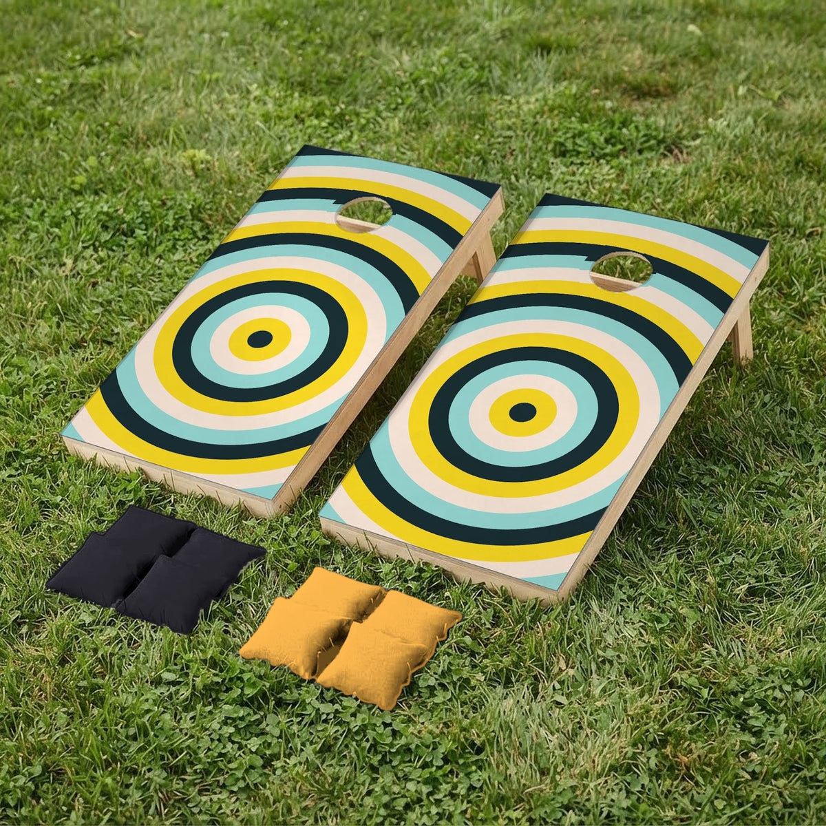 Cornholeset Cirkels op gras