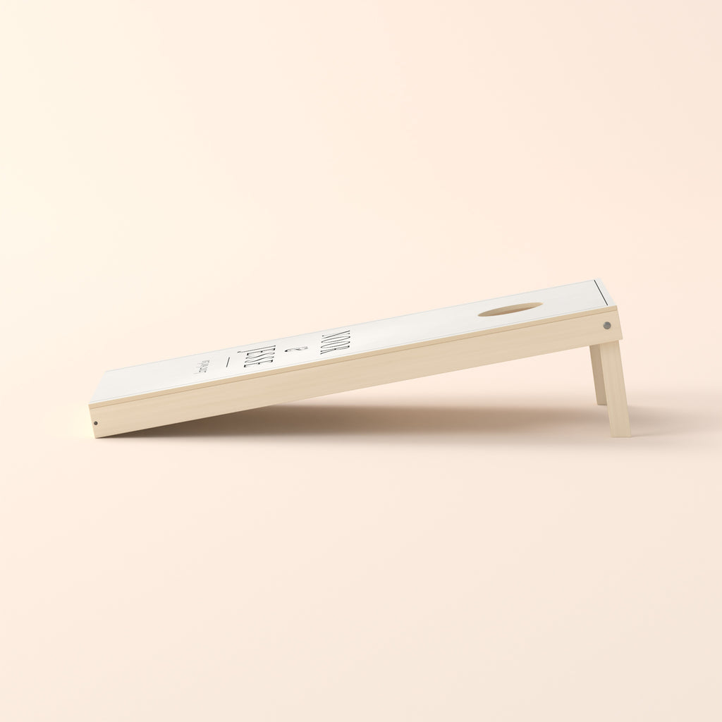 Cornholebord bruiloft Minimal zwart-wit, zijaanzicht