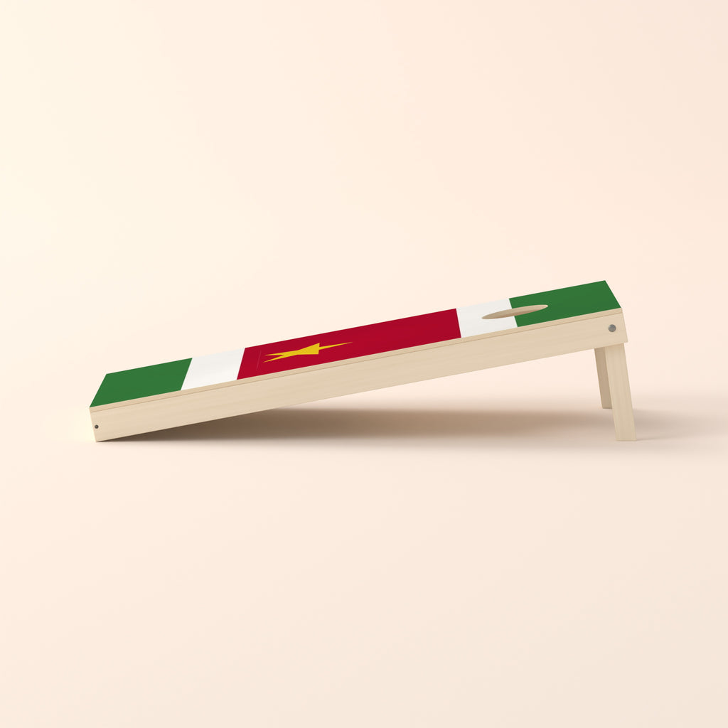 Cornholebord Surinaamse vlag, zijaanzicht